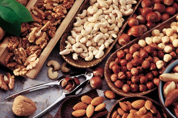 Những loại thực phẩm không tốt cho giấc ngủ đêm của bạn 5 Nhiều loại hạt không nên ăn gần lúc ngủ
