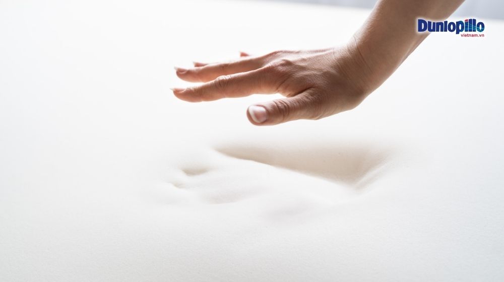 Nệm cao su non sản xuất từ nguyên liệu tổng hợp