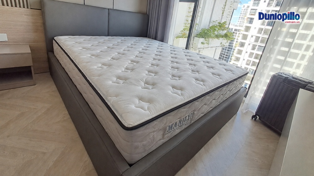 Khách hàng đánh giá cao khi sử dụng nệm lò xo Dunlopillo Mairlyn