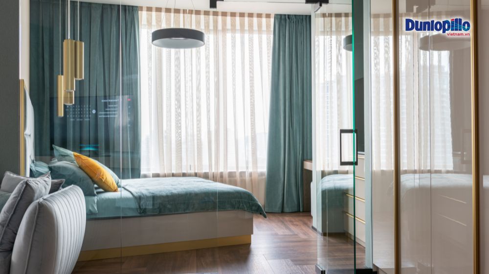 Cách thiết kế phòng ngủ để tối ưu hóa giấc ngủ 4 Thiết kế rèm cửa để hạn chế âm thanh nếu khó ngủ