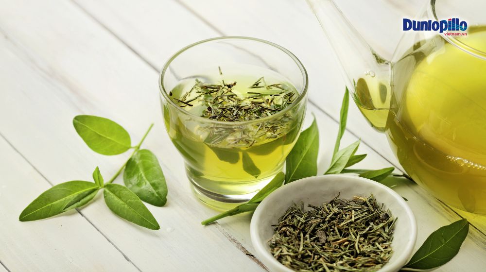 Vai trò của trà thảo mộc trong việc giảm mỡ bụng và cách pha chế 2 Trà xanh giúp tăng cường trao đổi chất, đốt cháy mỡ