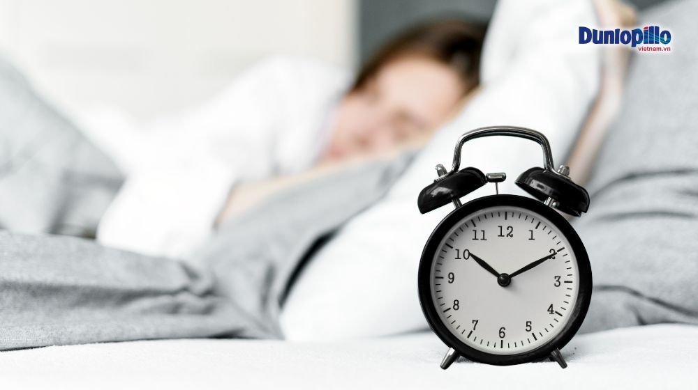 Cải thiện giấc ngủ với 5 thay đổi đơn giản trong lối sống 1 Đi ngủ vào 1 khung giờ nhất định