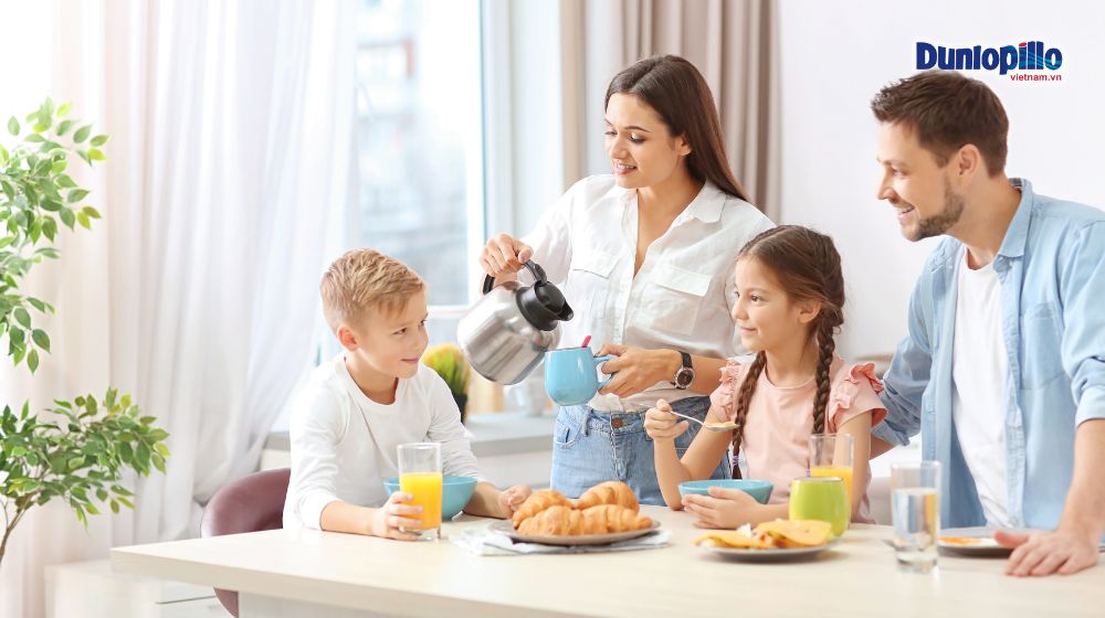 10 thói quen dậy sớm của những người thành công nhất thế tiới 5 Ăn sáng cùng gia đình để tăng kết nối