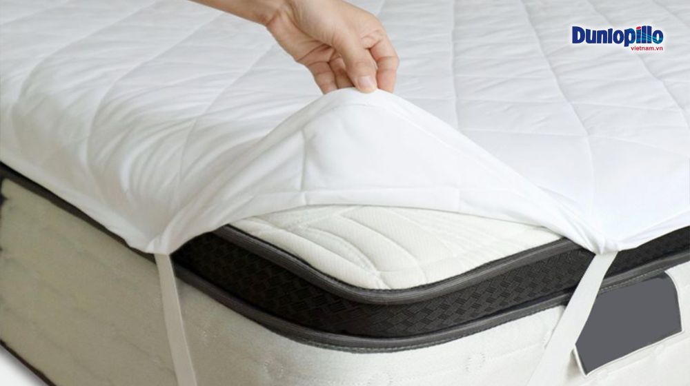 Nệm khách sạn giá rẻ: Có đáng đầu tư hay không? 6 Sử dụng tấm bảo vệ nệm để kéo dài tuổi thọ