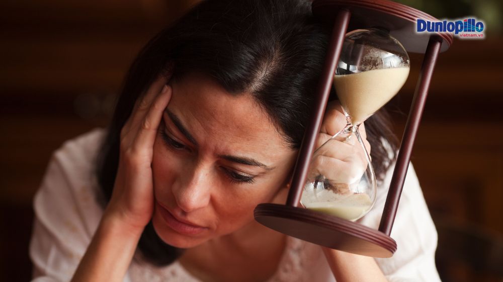 7 mẹo dậy sớm cho sinh viên và nhân viên văn phòng 6 Vượt qua áp lực để dậy sớm
