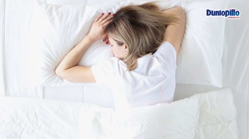 Loại gối và nệm nào tốt cho tư thế ngủ nằm sấp? 7 Ngủ nằm sấp nên chọn gối, nệm phù hợp