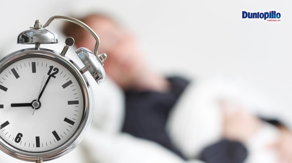 Làm sao để ngủ sâu mà không dùng thuốc? 2 Đi ngủ lúc 9 giờ mỗi ngay