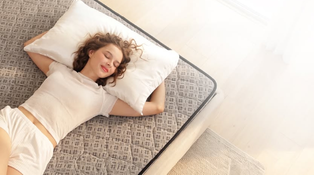 Nệm Dunlopillo có thiết kế nằm được 2 mặt